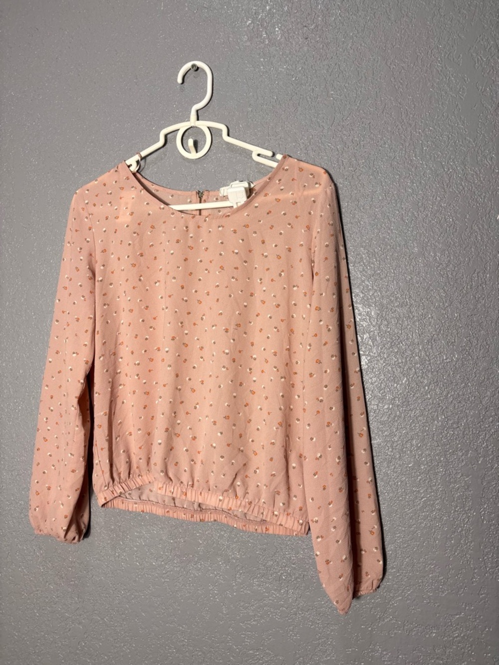 Womens Dusty Pink Long-Sleeve Blouse with Subtle Dot Print
